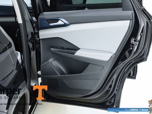 Used 2024 Volkswagen Taos SE FWD image 30