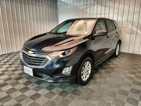 Used 2020 Chevrolet Equinox LS w/ LS Convenience Package image 10