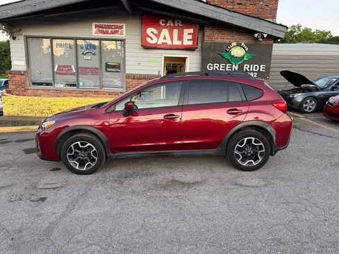 Used 2016 Subaru Crosstrek 2.0i Premium w/ Popular Package #1 AWD/4WD image 2