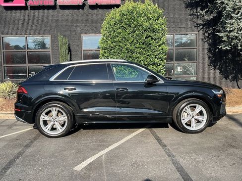 Used 2023 Audi Q8 Prestige image 19