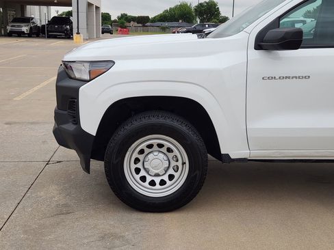 Used 2024 Chevrolet Colorado W/T w/ WT Convenience Package II AWD/4WD image 9