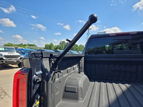 Used 2021 GMC Sierra 1500 AT4 w/ AT4 Value Package AWD/4WD image 33