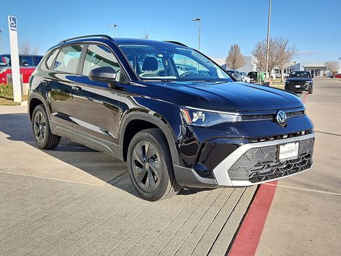 New 2026 Volkswagen Taos S image 5