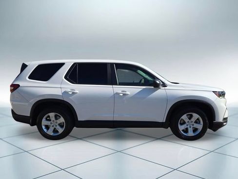 Certified 2023 Honda Pilot LX image 3