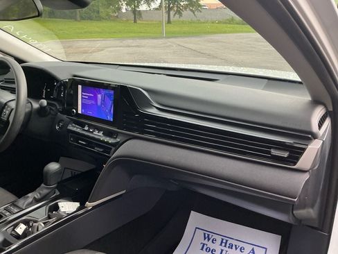Used 2025 Toyota Camry LE FWD image 21