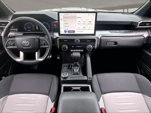 Used 2025 Toyota Tacoma TRD Sport RWD image 8