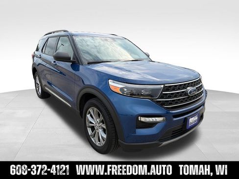 Used 2022 Ford Explorer XLT w/ Equipment Group 202A AWD/4WD image 11