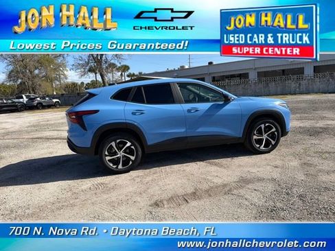 Certified 2024 Chevrolet Trax RS w/ Driver Confidence Package image 14