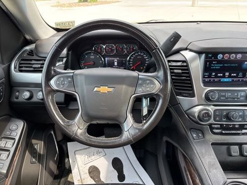 Used 2018 Chevrolet Suburban LT AWD/4WD image 12