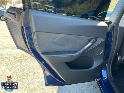 Used 2023 Tesla Model Y Long Range AWD/4WD image 34