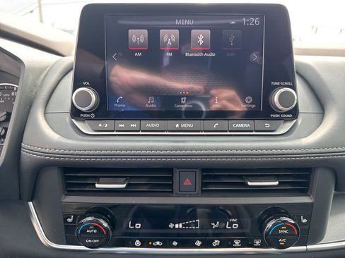 Used 2023 Nissan Rogue SV w/ SV Premium B Package FWD image 34
