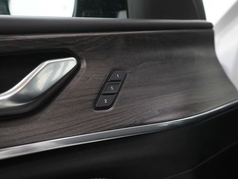 Used 2024 Jeep Grand Cherokee L Overland image 27