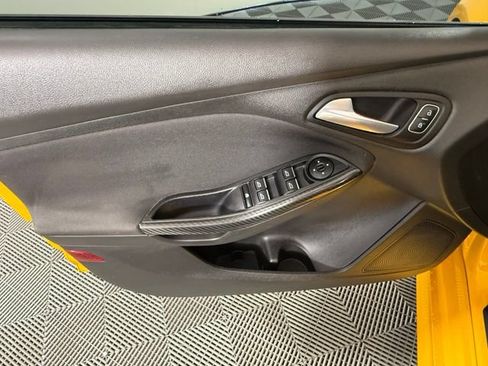 Used 2016 Ford Focus ST w/ Equipment Group 402A FWD image 14