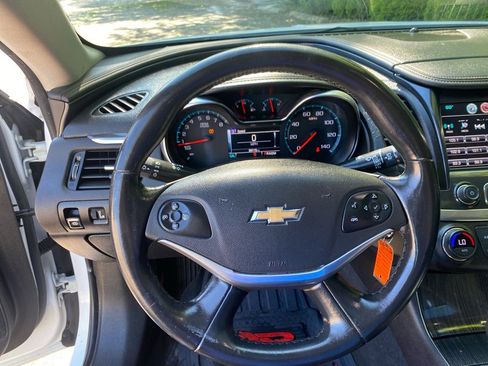 Used 2016 Chevrolet Impala LT w/ Convenience Package FWD image 12