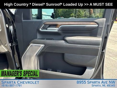 Used 2024 Chevrolet Silverado 2500 High Country AWD/4WD image 27