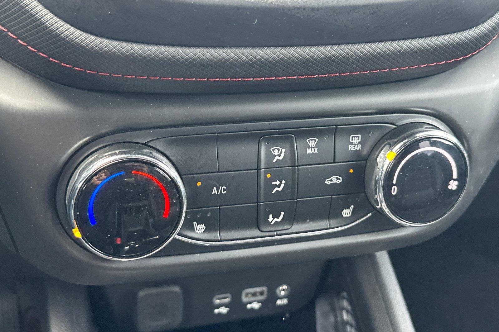 Used 2022 Chevrolet TrailBlazer RS FWD image 19