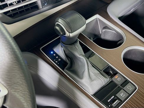 Certified 2024 Toyota Sienna XLE FWD image 16