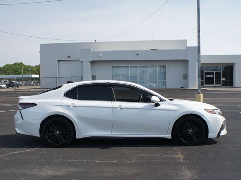 Used 2021 Toyota Camry XSE FWD image 20