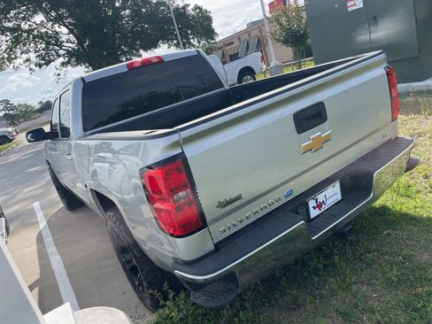 Used 2017 Chevrolet Silverado 1500 LT w/ LT Eassist Package RWD image 6