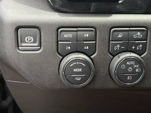Used 2025 Chevrolet Silverado 2500 LTZ w/ LTZ Plus Package AWD/4WD image 22