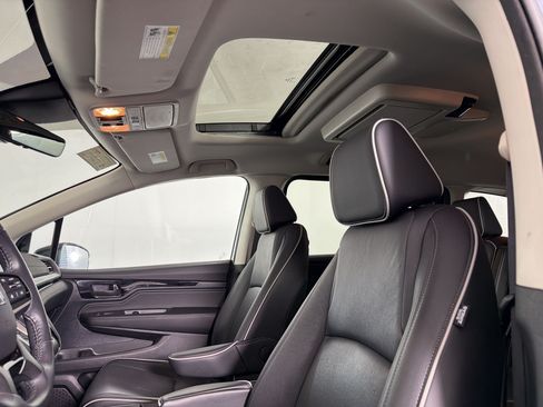 Used 2025 Honda Odyssey Touring image 22