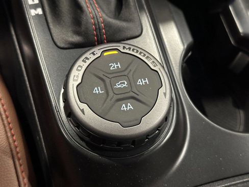 New 2024 Ford Bronco Heritage Edition AWD/4WD image 30