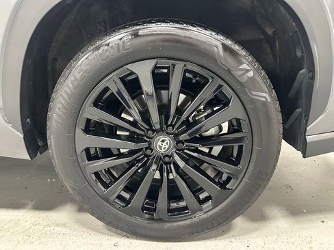 Used 2025 Toyota Highlander XSE AWD/4WD image 71