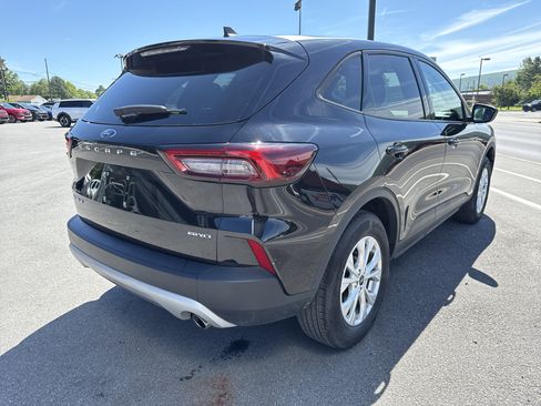 Used 2025 Ford Escape Active AWD/4WD image 3