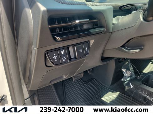 New 2026 Kia EV6 Wind RWD image 26
