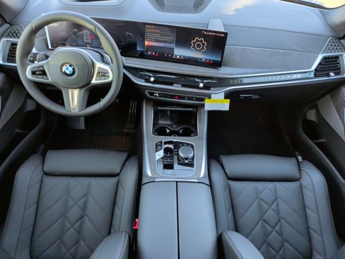 Used 2026 BMW X5 xDrive40i w/ M Sport Package AWD/4WD image 18