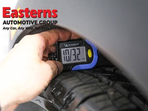 Used 2023 Buick Envision Preferred image 28