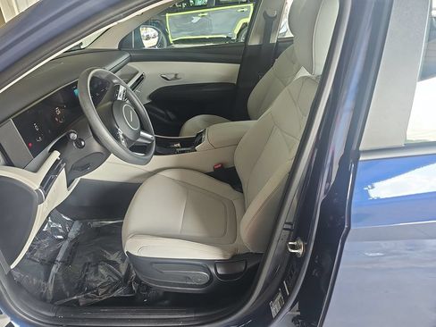 Certified 2025 Hyundai Tucson SE FWD image 15