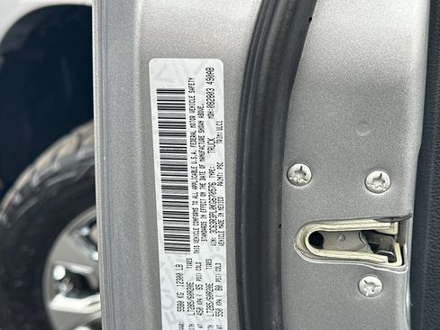 Used 2019 RAM 3500 Limited image 29