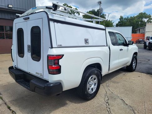 Used 2024 Nissan Frontier S RWD image 7