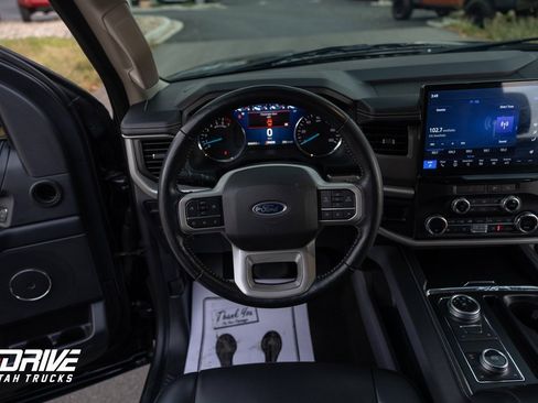 Used 2023 Ford Expedition Max XLT image 21