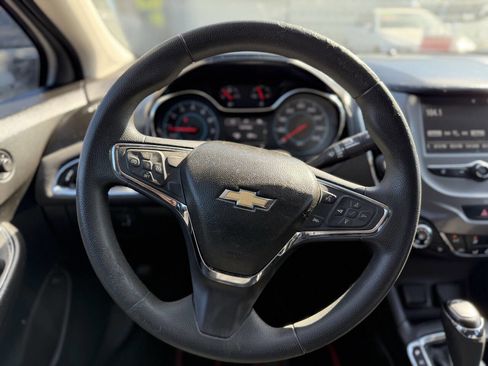 Used 2017 Chevrolet Cruze LT w/ Convenience Package image 15