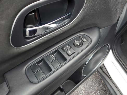 Used 2020 Honda HR-V EX image 32
