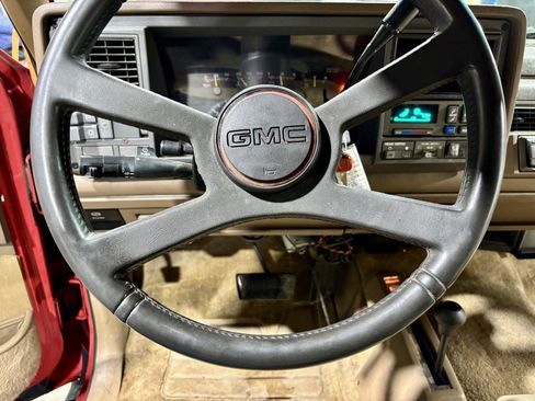 Used 1992 GMC Yukon 4WD 2-Door image 4