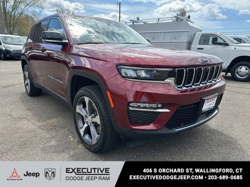 Used 2024 Jeep Grand Cherokee Limited 4xe w/ Luxury Tech Group II AWD/4WD image 2