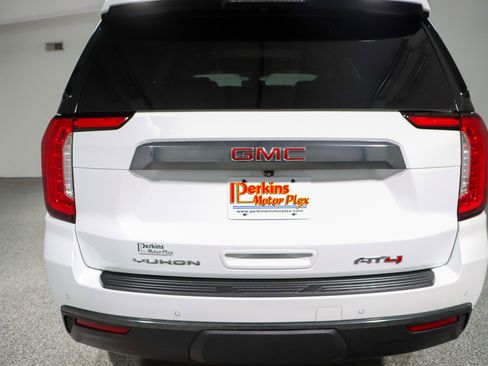 Used 2021 GMC Yukon AT4 w/ Technology Package AWD/4WD image 8