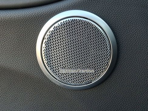 Used 2017 Alfa Romeo Giulia Ti w/ TI Lusso Light Wood Package image 27