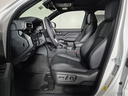 New 2026 Toyota 4Runner Limited AWD/4WD image 15