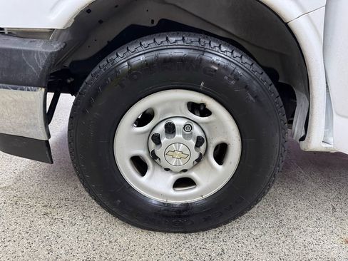 Used 2021 Chevrolet Express 3500 w/ Power Convenience Package image 20