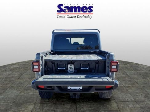 Used 2020 Jeep Gladiator Overland w/ Popular Equipment Package AWD/4WD image 9