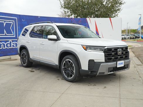 New 2026 Honda Pilot image 3