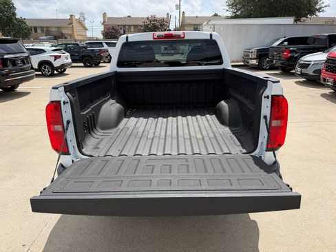 Used 2021 Chevrolet Colorado W/T w/ WT Convenience Package RWD image 8