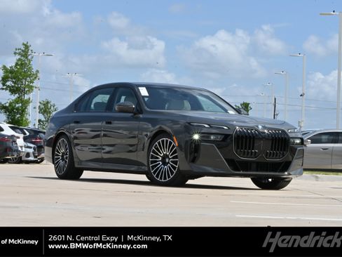 New 2026 BMW 760i xDrive AWD/4WD image 1