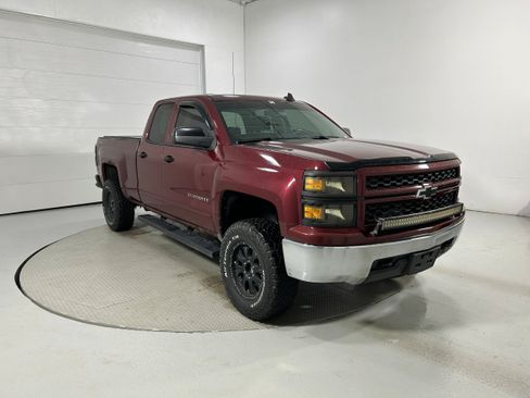Used 2015 Chevrolet Silverado 1500 LT AWD/4WD image 2