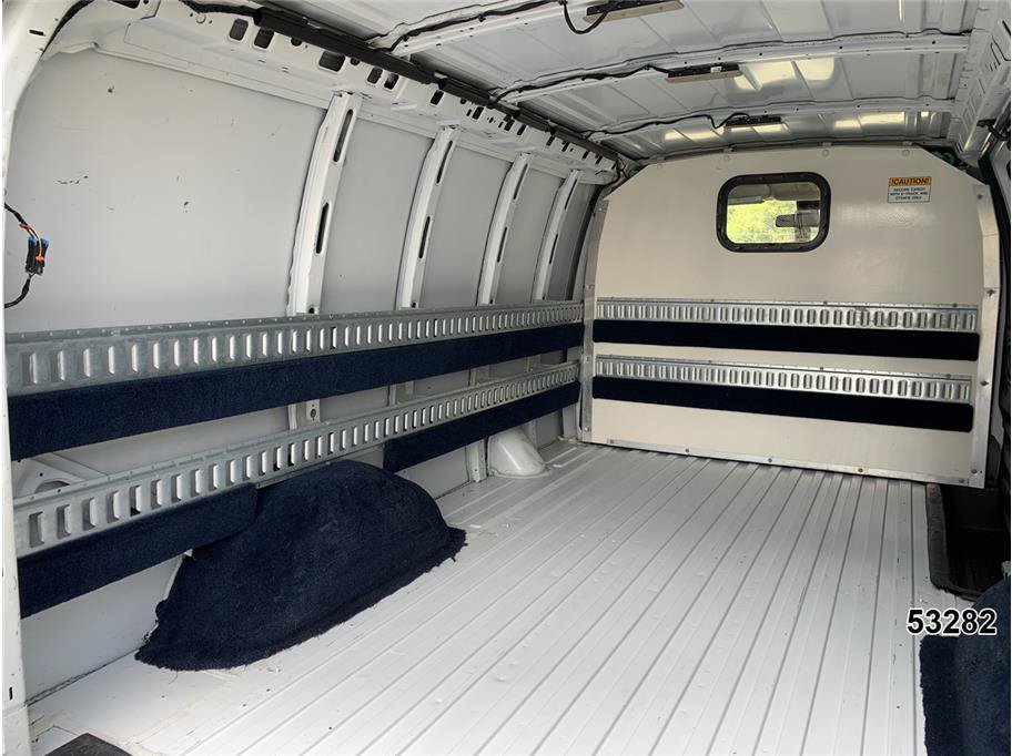 Used 2020 Chevrolet Express 2500 RWD image 10