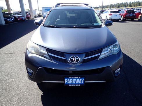 Used 2013 Toyota RAV4 XLE image 8